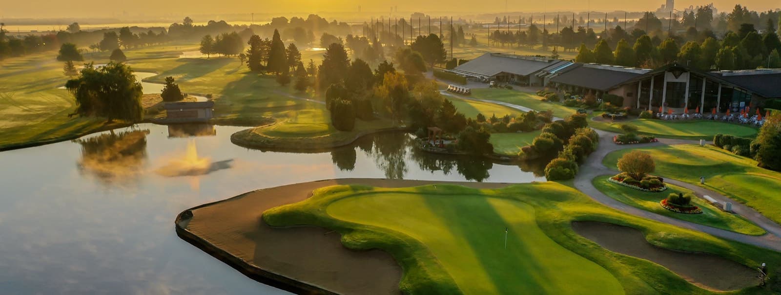 Mayfair Lakes Golf & Country Club