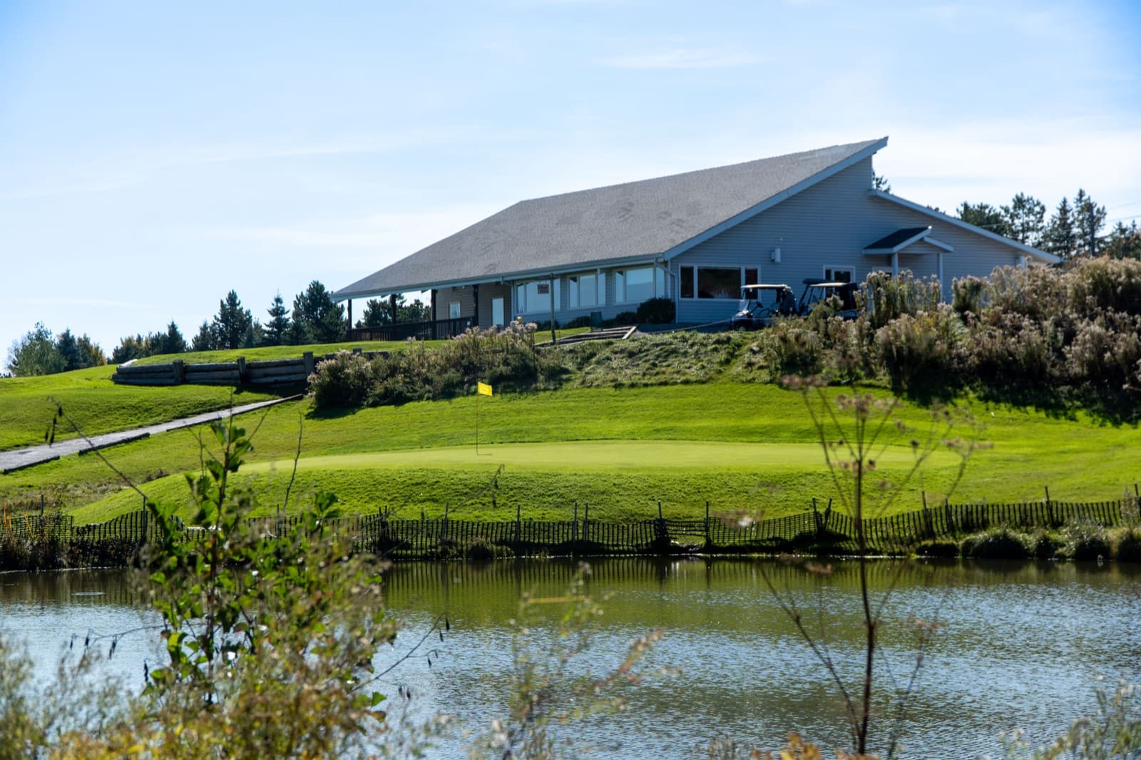 Oshawa Airport Golf Club golf course